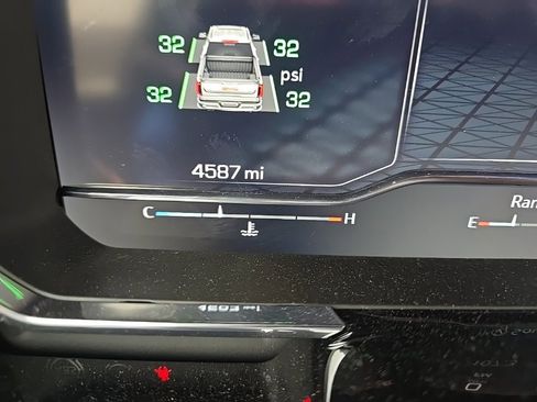 Used 2025 GMC Sierra 1500 Elevation w/ Preferred Package image 18