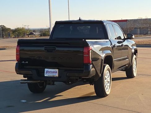 Used 2025 Toyota Tacoma SR5 image 8