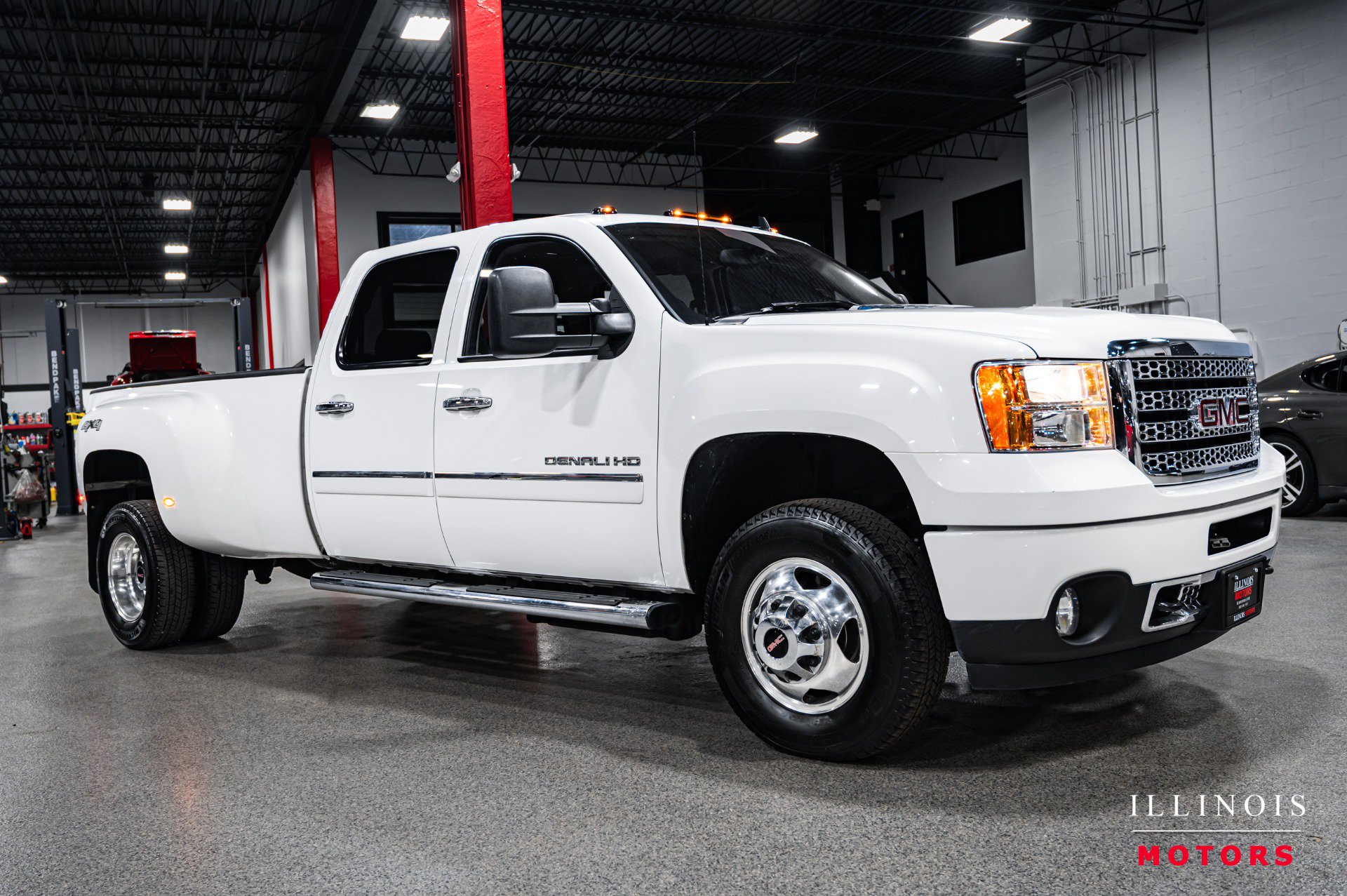 Used 2013 GMC Sierra 3500 Denali AWD/4WD image 7