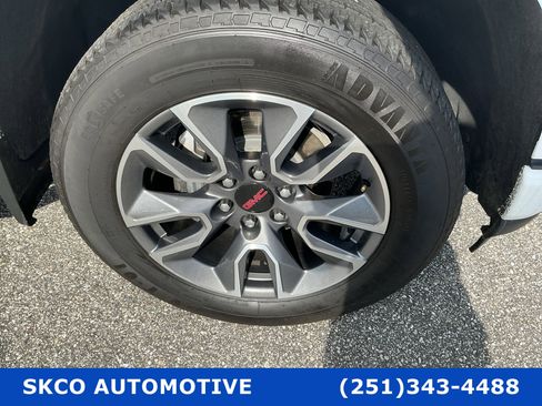 Used 2020 Chevrolet Silverado 1500 RST AWD/4WD image 9