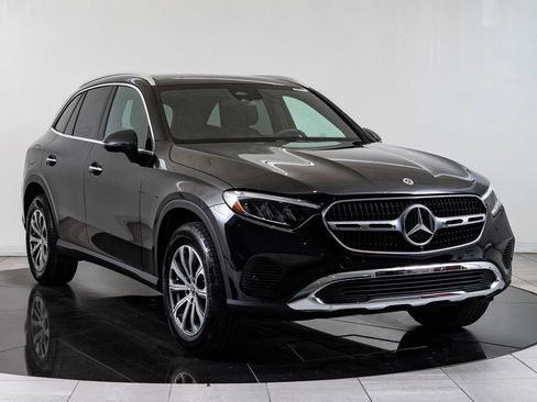Certified 2025 Mercedes-Benz GLC 300 4MATIC image 12