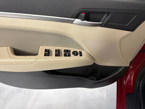 Used 2019 Hyundai Elantra SEL FWD image 9