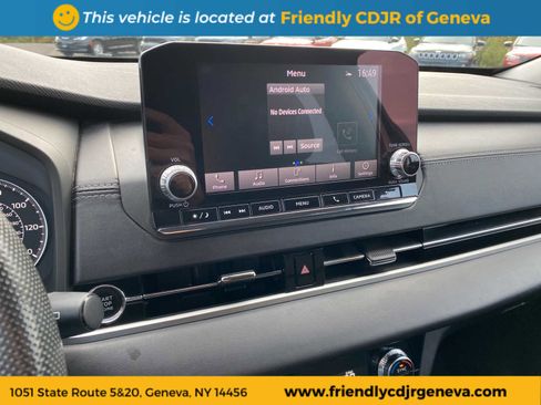 Used 2023 Mitsubishi Outlander ES image 16