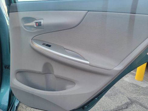 Used 2010 Toyota Corolla LE image 29