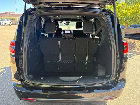 Used 2023 Chrysler Pacifica Touring-L w/ S Appearance Package FWD image 28