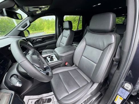 Used 2025 Chevrolet Tahoe Z71 AWD/4WD image 12
