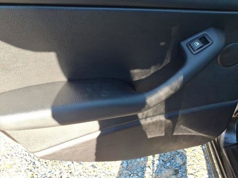 Used 2005 BMW 325i Sedan image 14