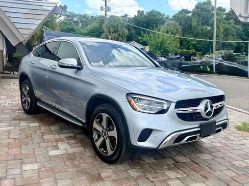 Used 2021 Mercedes-Benz GLC 300 4MATIC Coupe image 4