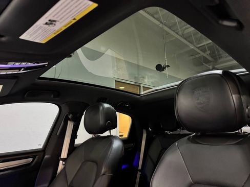 Used 2022 Porsche Cayenne S image 21