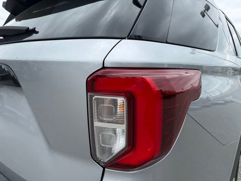Used 2023 Ford Explorer ST-Line w/ Class IV Trailer Tow Package image 9
