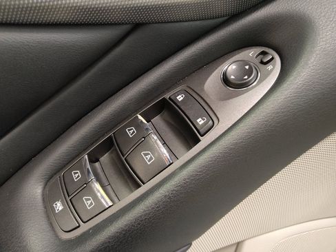 Used 2015 INFINITI Q50 Premium w/ Navigation Package RWD image 27
