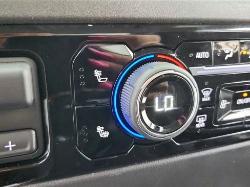 Used 2023 Chevrolet Silverado 1500 RST w/ Z71 Off-Road Package image 37