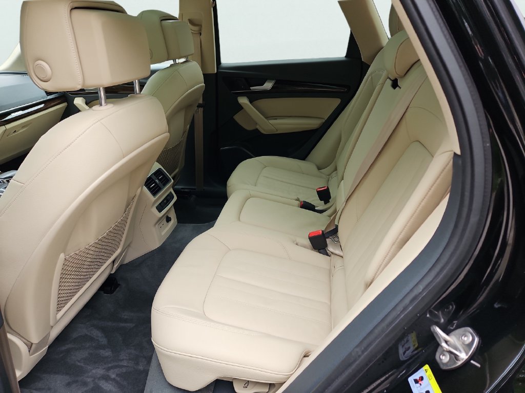 Used 2019 Audi Q5 2.0T Premium Plus w/ Premium Plus Package AWD/4WD image 34