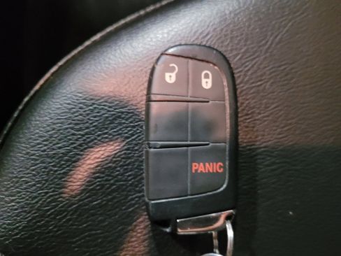 Used 2020 Jeep Compass Latitude AWD/4WD image 32