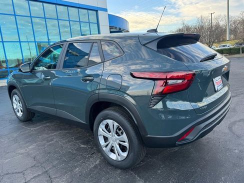 New 2026 Chevrolet Trax LS image 5