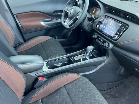 Used 2023 Nissan Kicks SR image 19