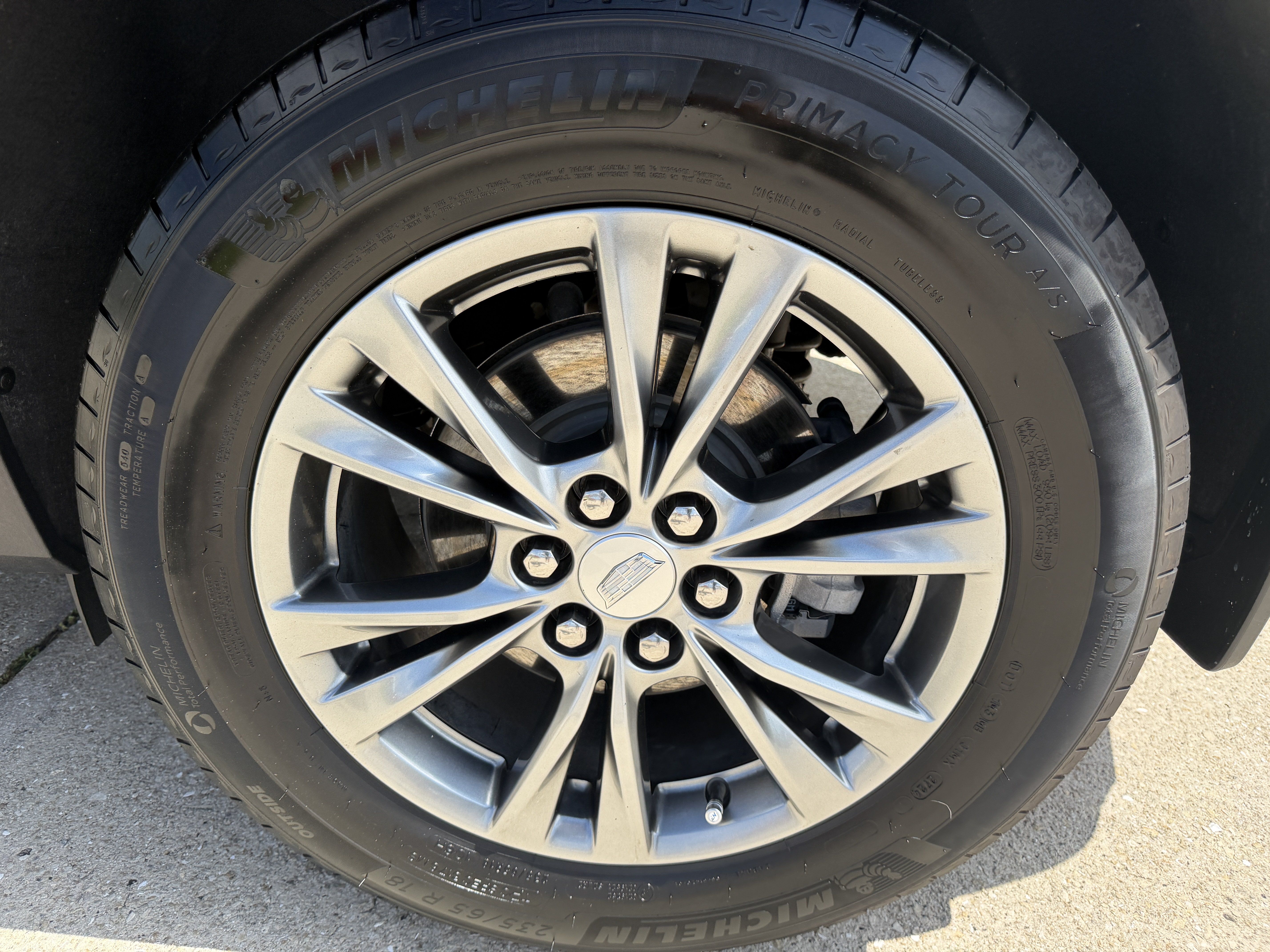 Certified 2023 Cadillac XT5 Premium Luxury FWD image 32
