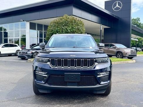 Used 2023 Jeep Grand Cherokee 4WD 4xe image 3