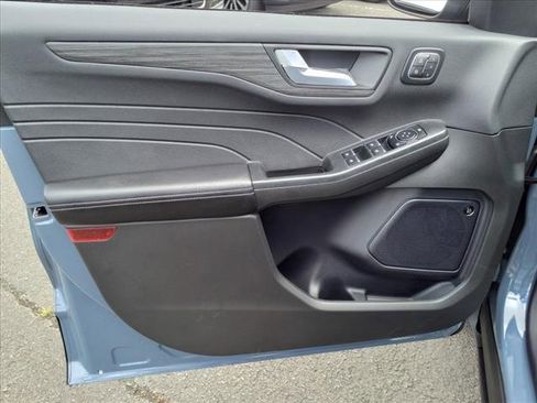 New 2024 Ford Escape SE w/ PHEV Premium Package image 8