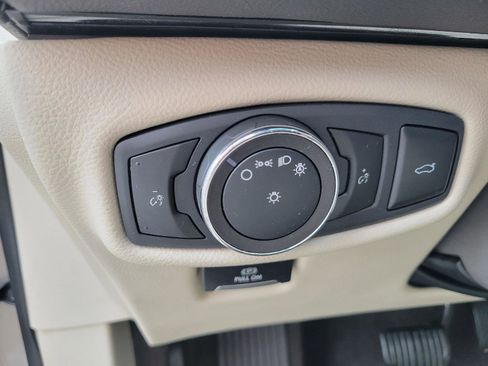 Used 2019 Lincoln MKZ Reserve FWD image 10