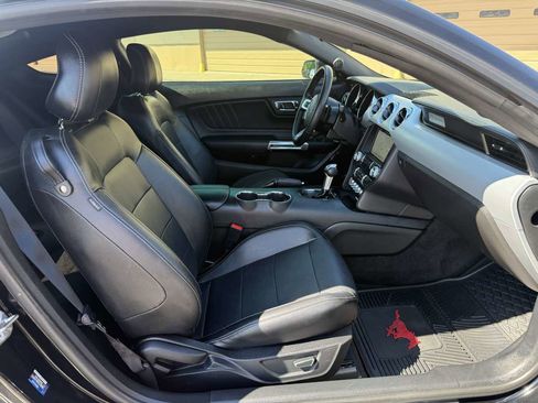 Used 2017 Ford Mustang GT Premium w/ Equipment Group 401A RWD image 18