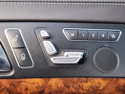 Used 2013 Mercedes-Benz SL 550 image 12