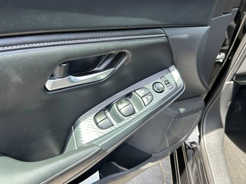 Used 2024 Nissan Sentra SV FWD image 21