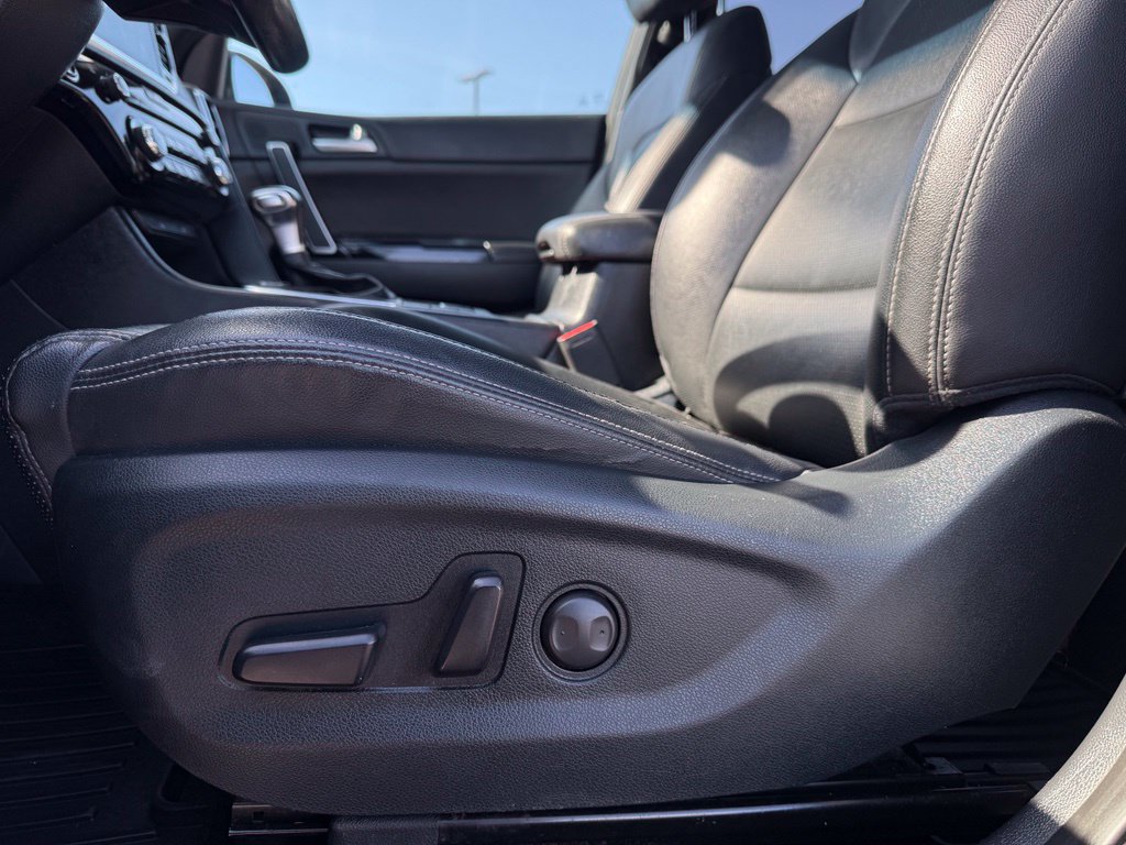 Used 2022 Kia Sportage Nightfall Edition w/ Nighfall AWD Premium Package image 9