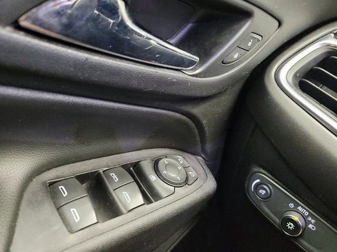 Used 2018 Chevrolet Equinox LT AWD/4WD image 27