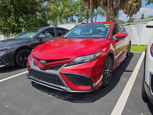 Used 2021 Toyota Camry SE FWD image 4