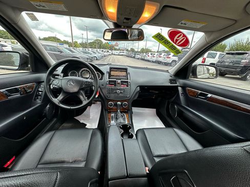 Used 2009 Mercedes-Benz C 300 Sport image 19