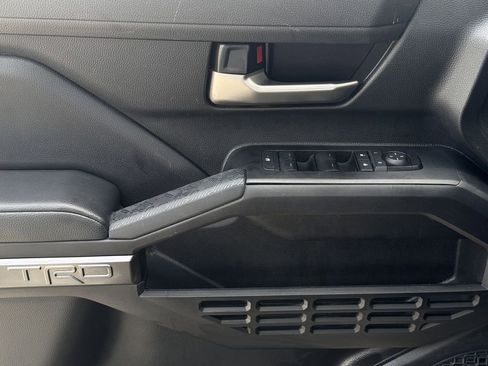 Used 2024 Toyota Tacoma TRD Off-Road image 25