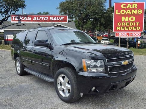 Used 2013 Chevrolet Suburban LT w/ Luxury Package image 1