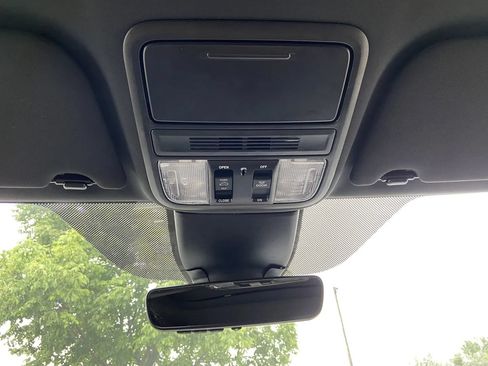 Used 2025 Honda Odyssey Sport-L image 18