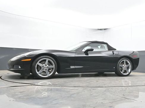Used 2007 Chevrolet Corvette Convertible w/ Preferred Equipment Group RWD image 34