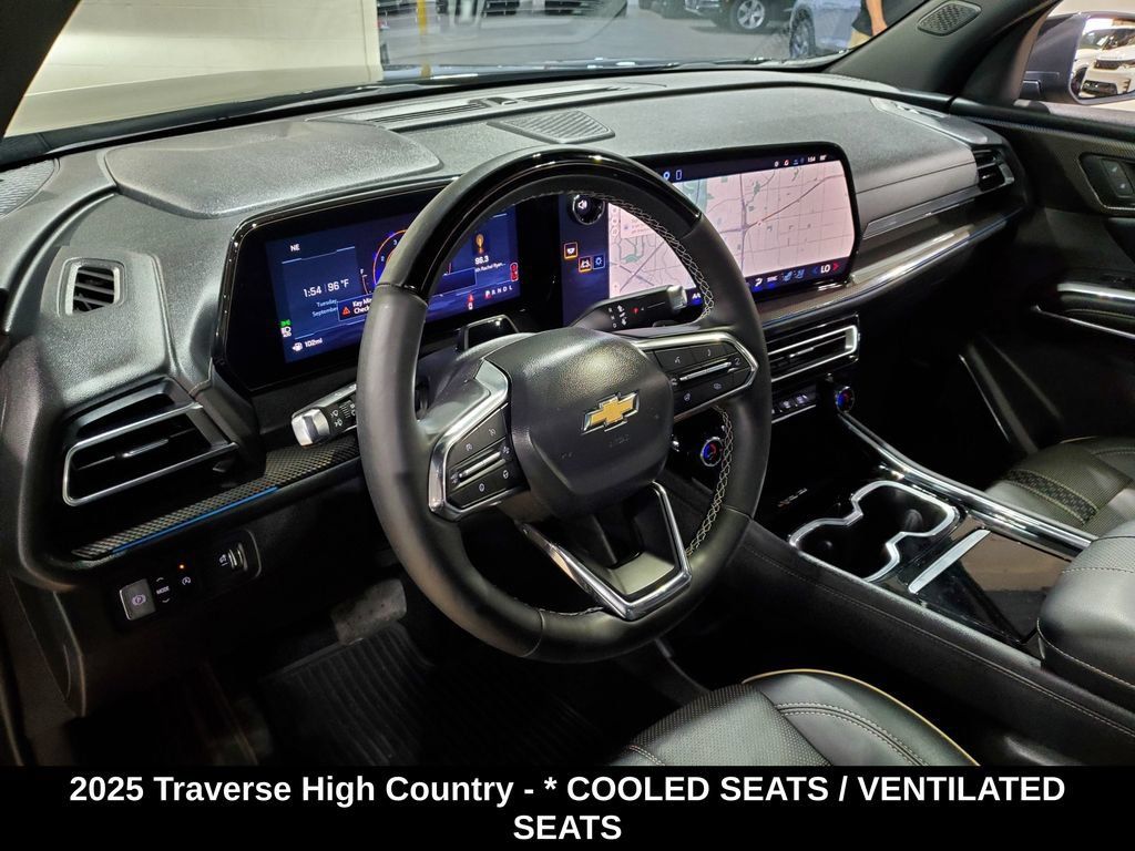Used 2025 Chevrolet Traverse High Country FWD image 7