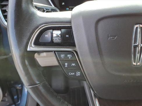 Used 2019 Lincoln Nautilus Reserve image 13
