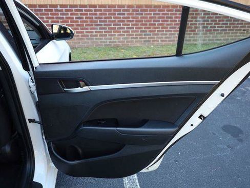 Used 2019 Hyundai Elantra SEL w/ Cargo Package FWD image 23