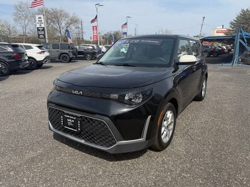 Certified 2023 Kia Soul LX w/ LX Technology Package FWD image 1