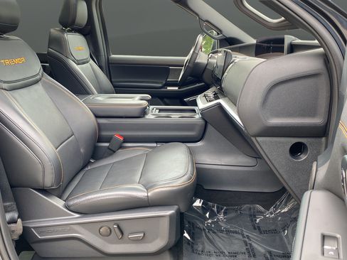 Certified 2025 Ford Expedition Tremor AWD/4WD image 23