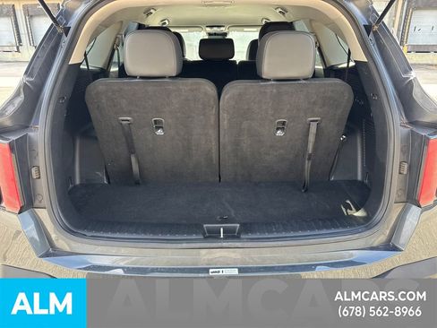Used 2024 Kia Sorento S image 21