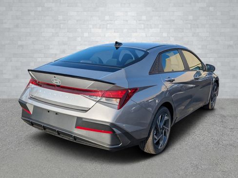 New 2025 Hyundai Elantra Sport image 5
