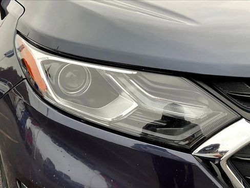 Used 2018 Chevrolet Equinox LT image 32