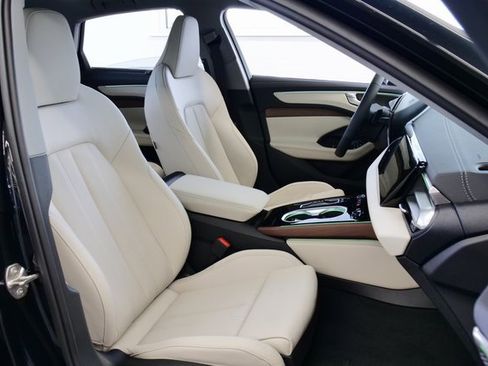 New 2026 Audi A6 Premium Plus image 16