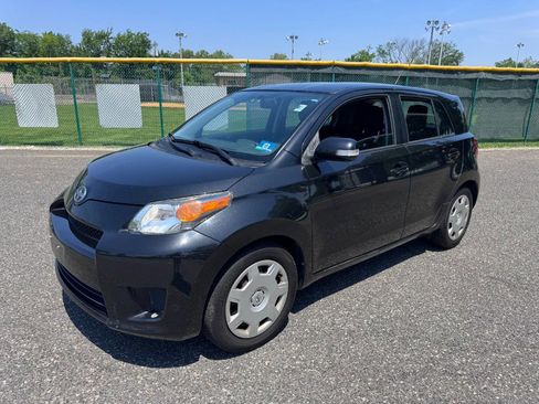 Used 2013 Scion xD FWD image 3