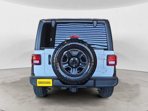 Used 2025 Jeep Wrangler Sport AWD/4WD image 6