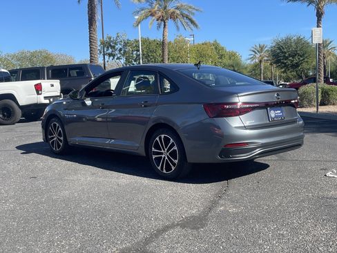 Certified 2025 Volkswagen Jetta Sport image 3