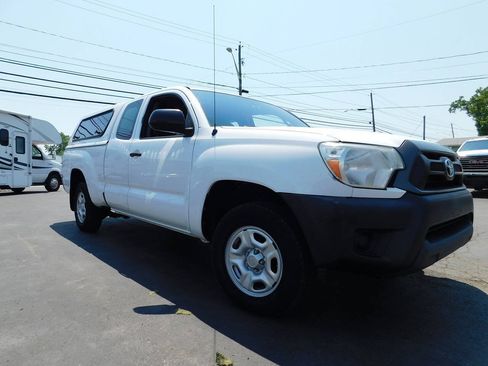 Used 2014 Toyota Tacoma 2WD Access Cab image 2