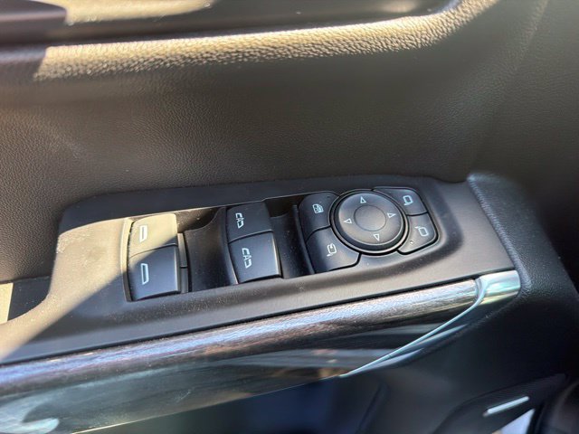 Used 2019 Chevrolet Silverado 1500 LTZ w/ LTZ Premium Package AWD/4WD image 9
