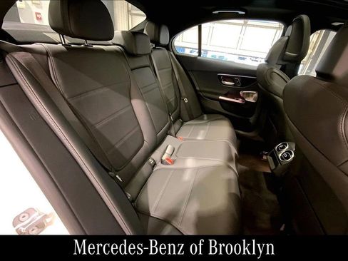 Used 2025 Mercedes-Benz C 300 4MATIC Sedan image 21